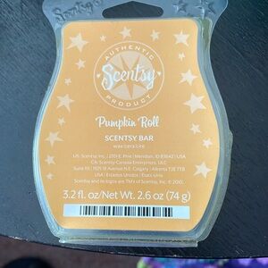 NEW Scentsy Pumpkin Roll Bar Wickless Candle Tart Warmer Wax, 8 Squares